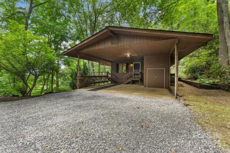 30 Hawktree Lane Waynesville NC 28786