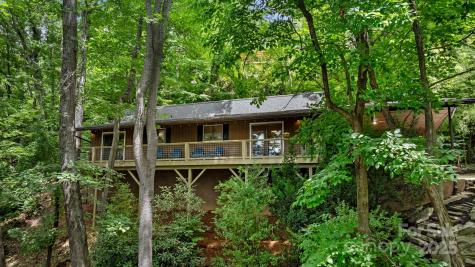 30 Hawktree Lane Waynesville NC 28786