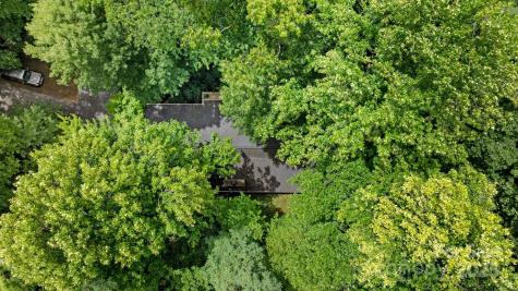 30 Hawktree Lane Waynesville NC 28786