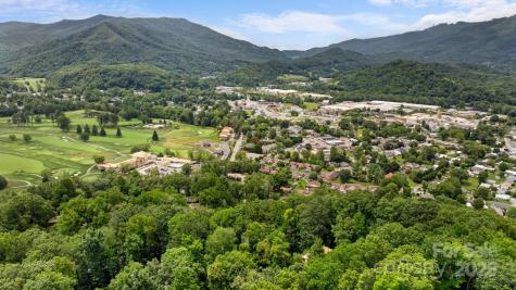 30 Hawktree Lane Waynesville NC 28786