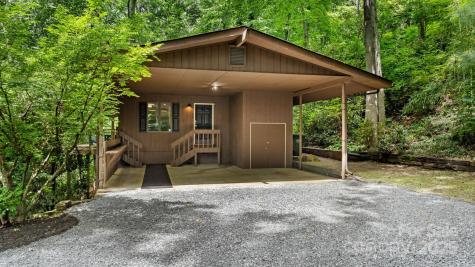30 Hawktree Lane Waynesville NC 28786