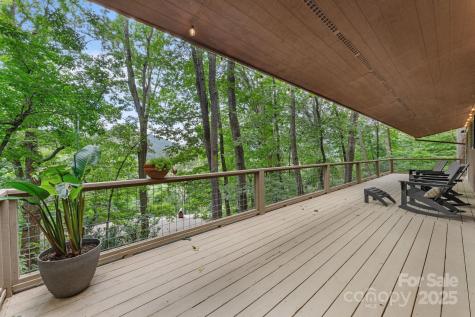 30 Hawktree Lane Waynesville NC 28786