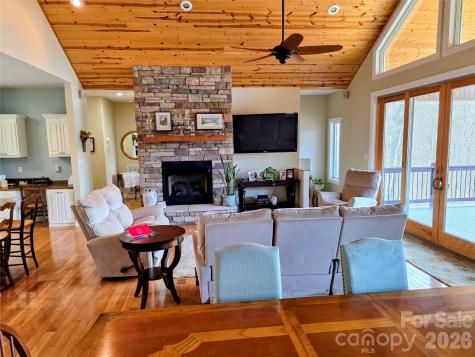 254 Ray Mine Road Burnsville NC 28714
