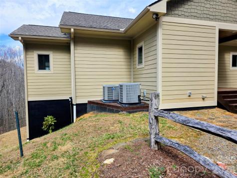 254 Ray Mine Road Burnsville NC 28714