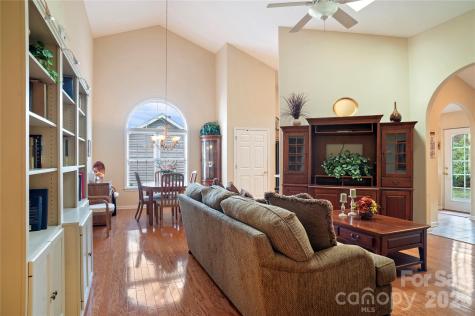 13 Stonebridge Drive Asheville NC 28805