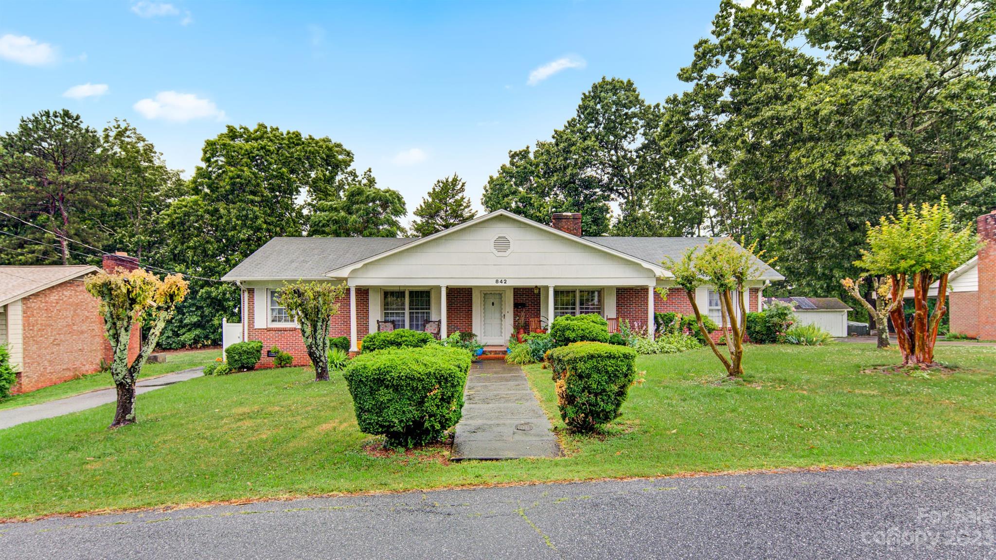 842 7th Street SE Hickory NC 28602