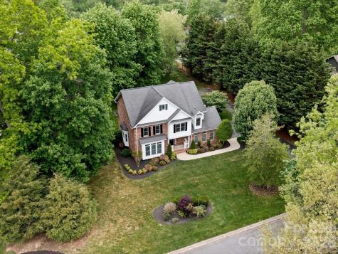 103 Berry Hill Drive Hendersonville NC 28791