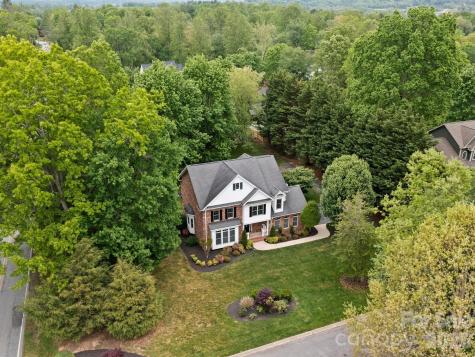 103 Berry Hill Drive Hendersonville NC 28791