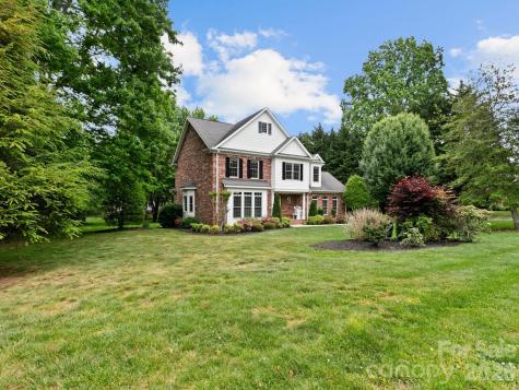 103 Berry Hill Drive Hendersonville NC 28791