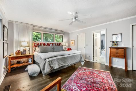6 Manor Way Weaverville NC 28787