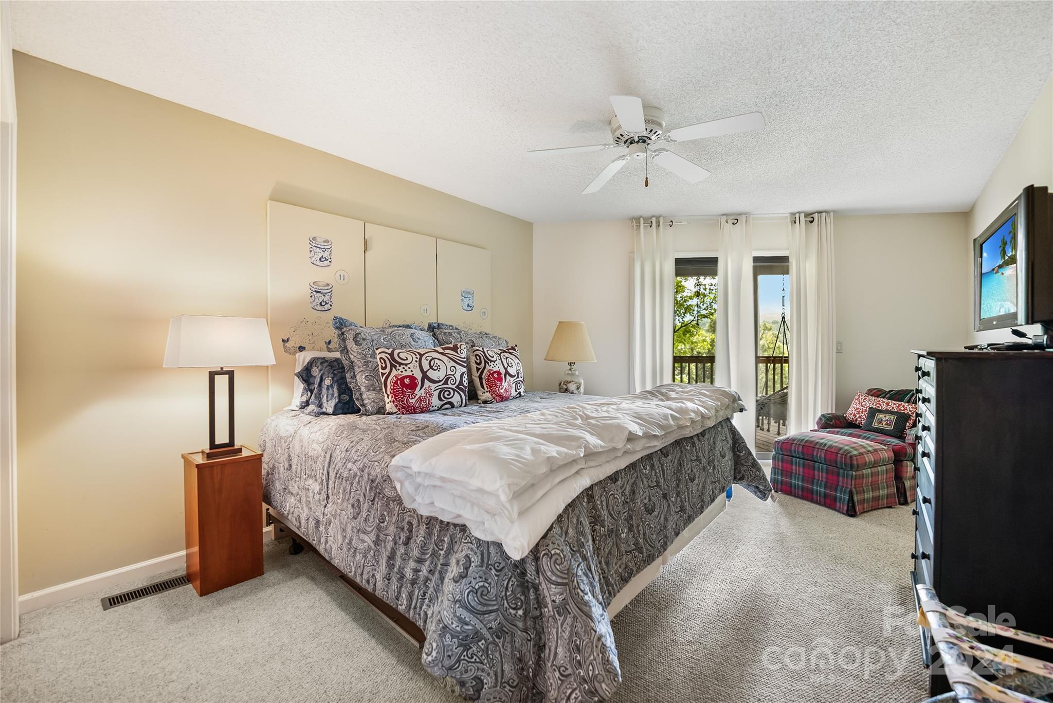 6 Manor Way Weaverville NC 28787