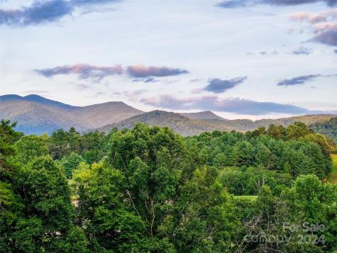 6 Manor Way Weaverville NC 28787