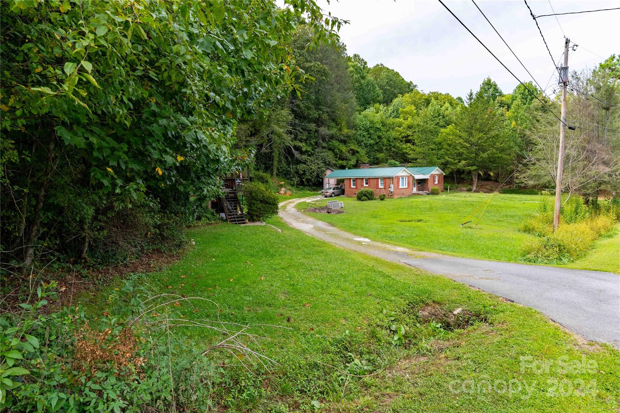 603 Halsbury Avenue Hendersonville NC 28791