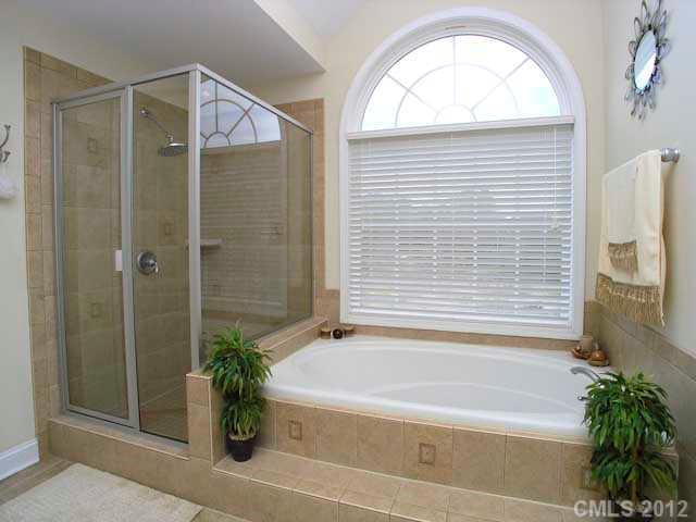 1711 Caddy Court Matthews NC 28104