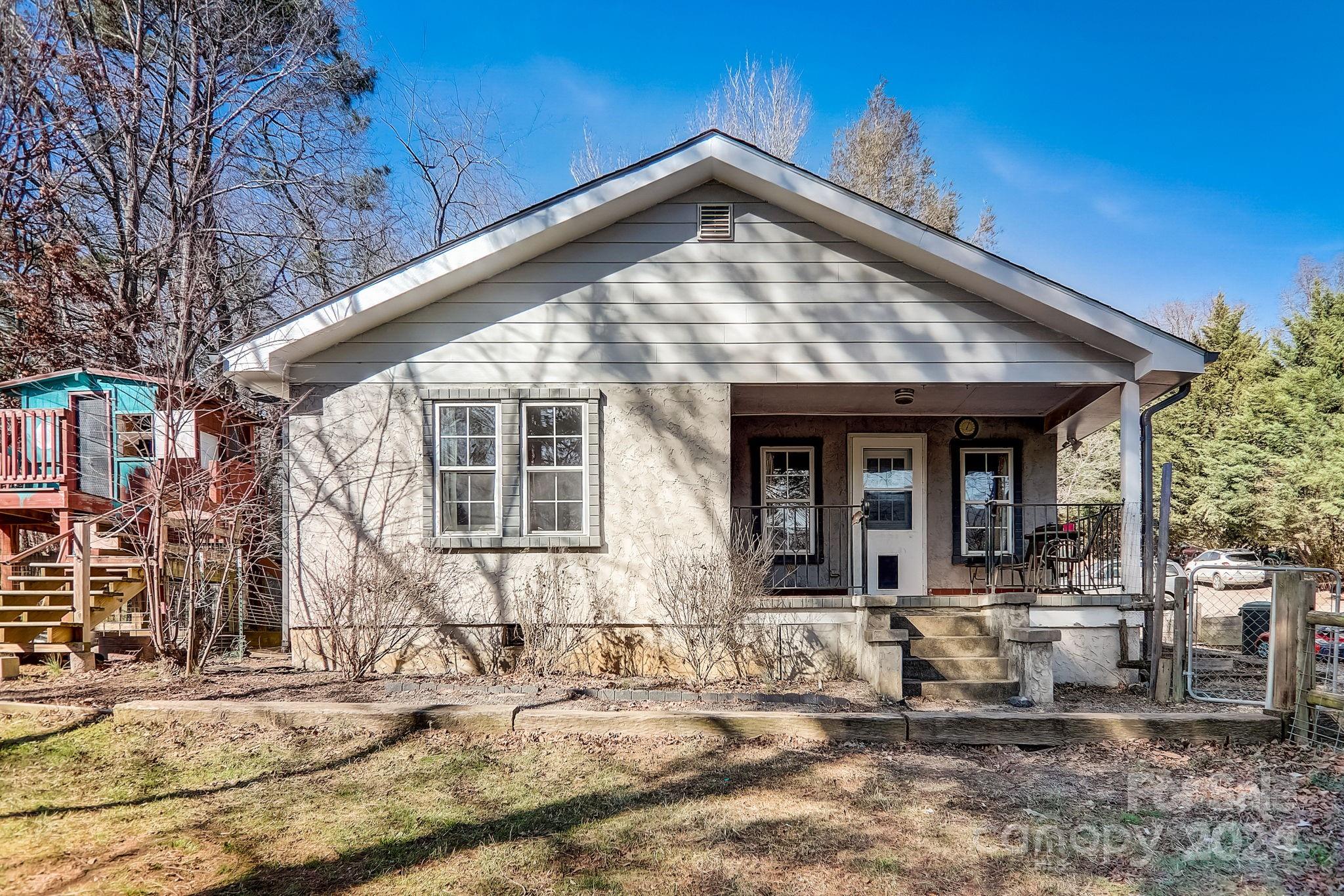 22 Burleson Road Asheville NC 28805