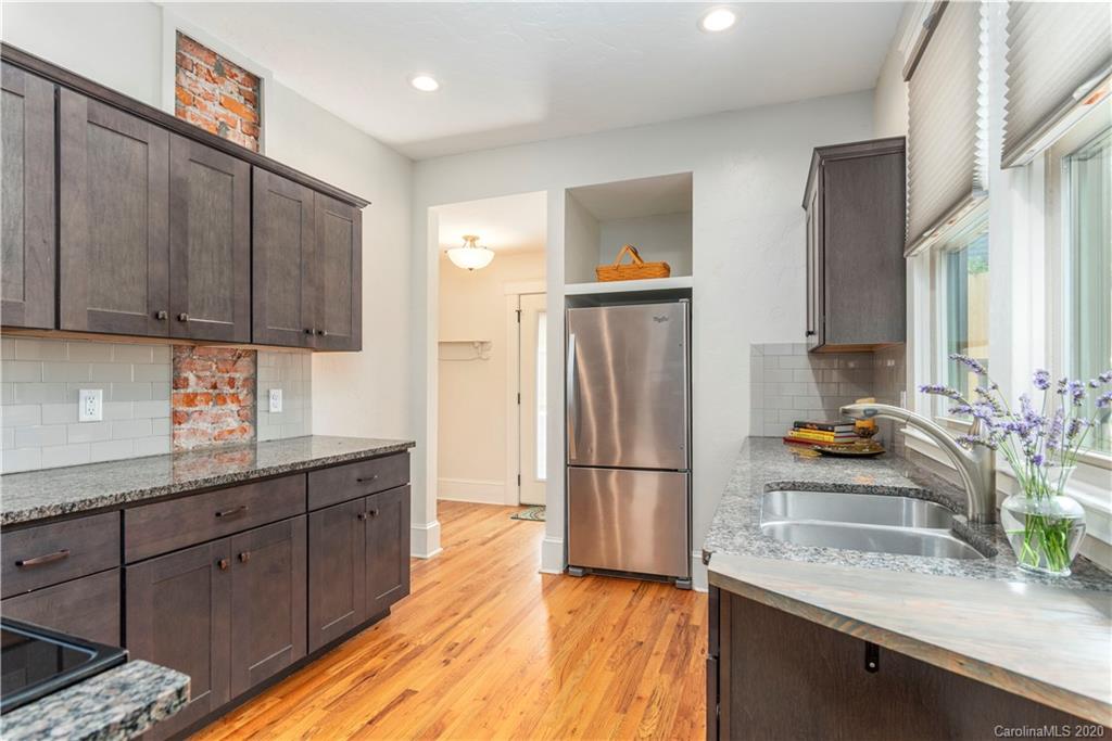 44 Hollywood Street Asheville NC 28801