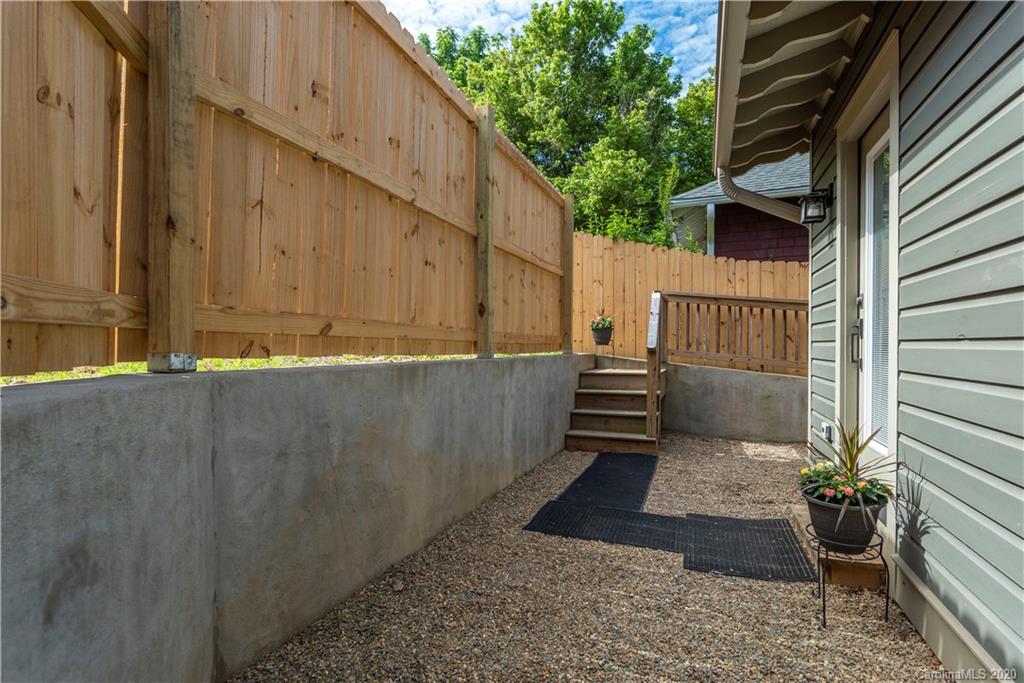 44 Hollywood Street Asheville NC 28801