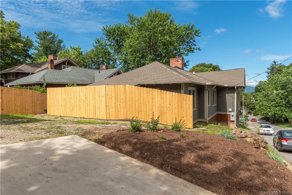 44 Hollywood Street Asheville NC 28801