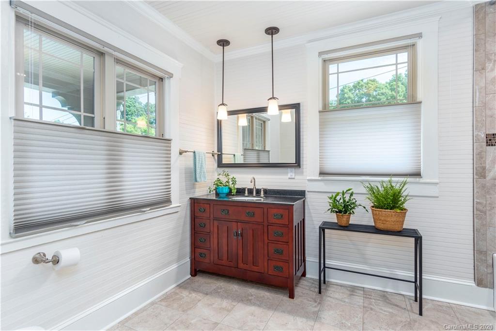 44 Hollywood Street Asheville NC 28801