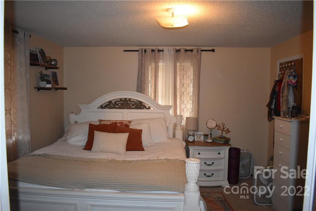 50 Roberta Street Marion NC 28752