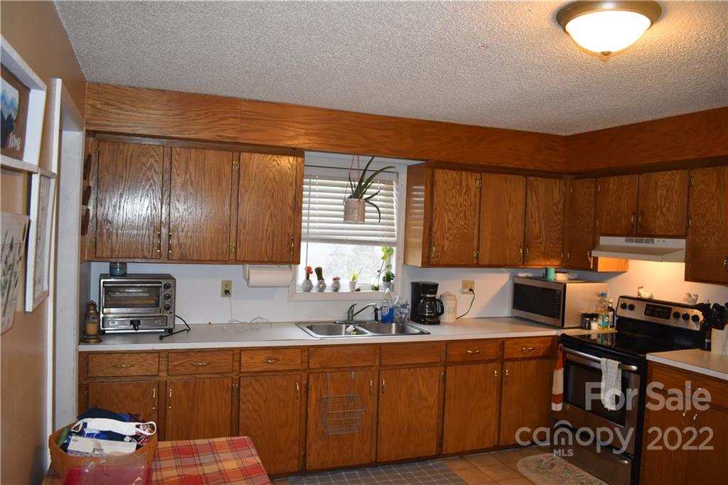 50 Roberta Street Marion NC 28752