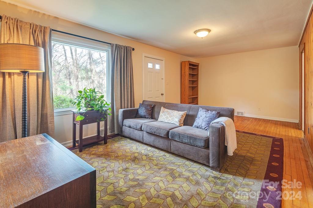 39 Sycamore Street Asheville NC 28804