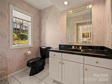 70 Old Hickory Trail Hendersonville NC 28739