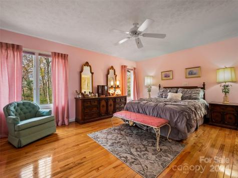 70 Old Hickory Trail Hendersonville NC 28739