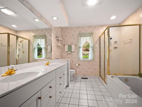 70 Old Hickory Trail Hendersonville NC 28739