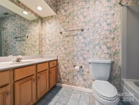70 Old Hickory Trail Hendersonville NC 28739