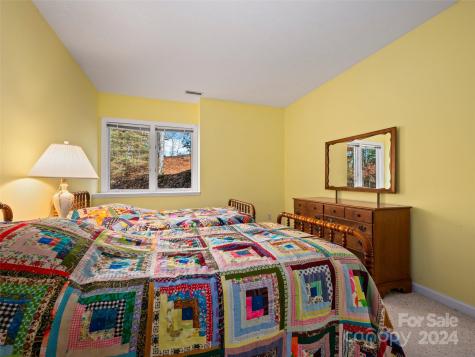 70 Old Hickory Trail Hendersonville NC 28739