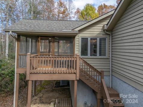 70 Old Hickory Trail Hendersonville NC 28739