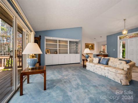 70 Old Hickory Trail Hendersonville NC 28739