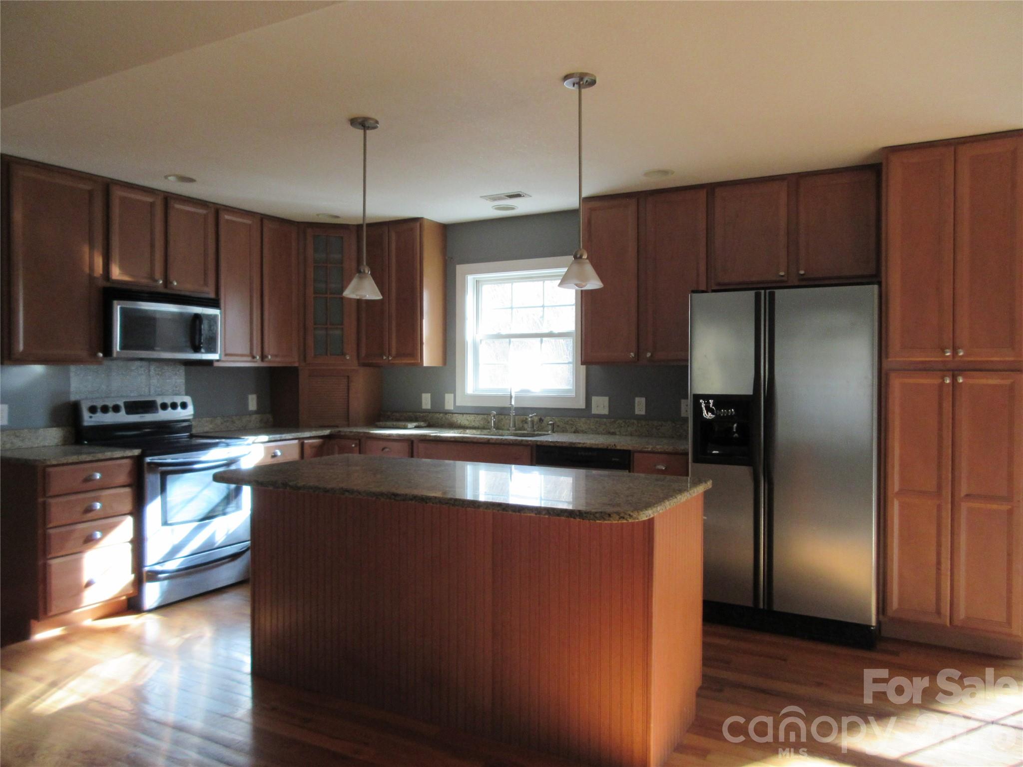 618 Brook Knoll Circle Weaverville NC 28787