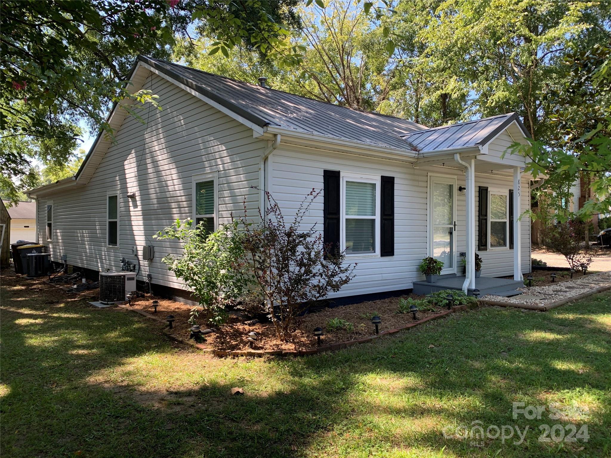 825 Fisher Street Concord NC 28027