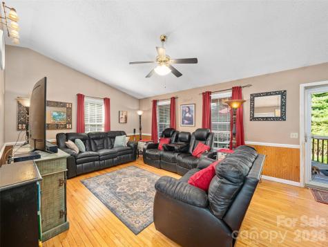 282 Sourwood Drive Spruce Pine NC 28777