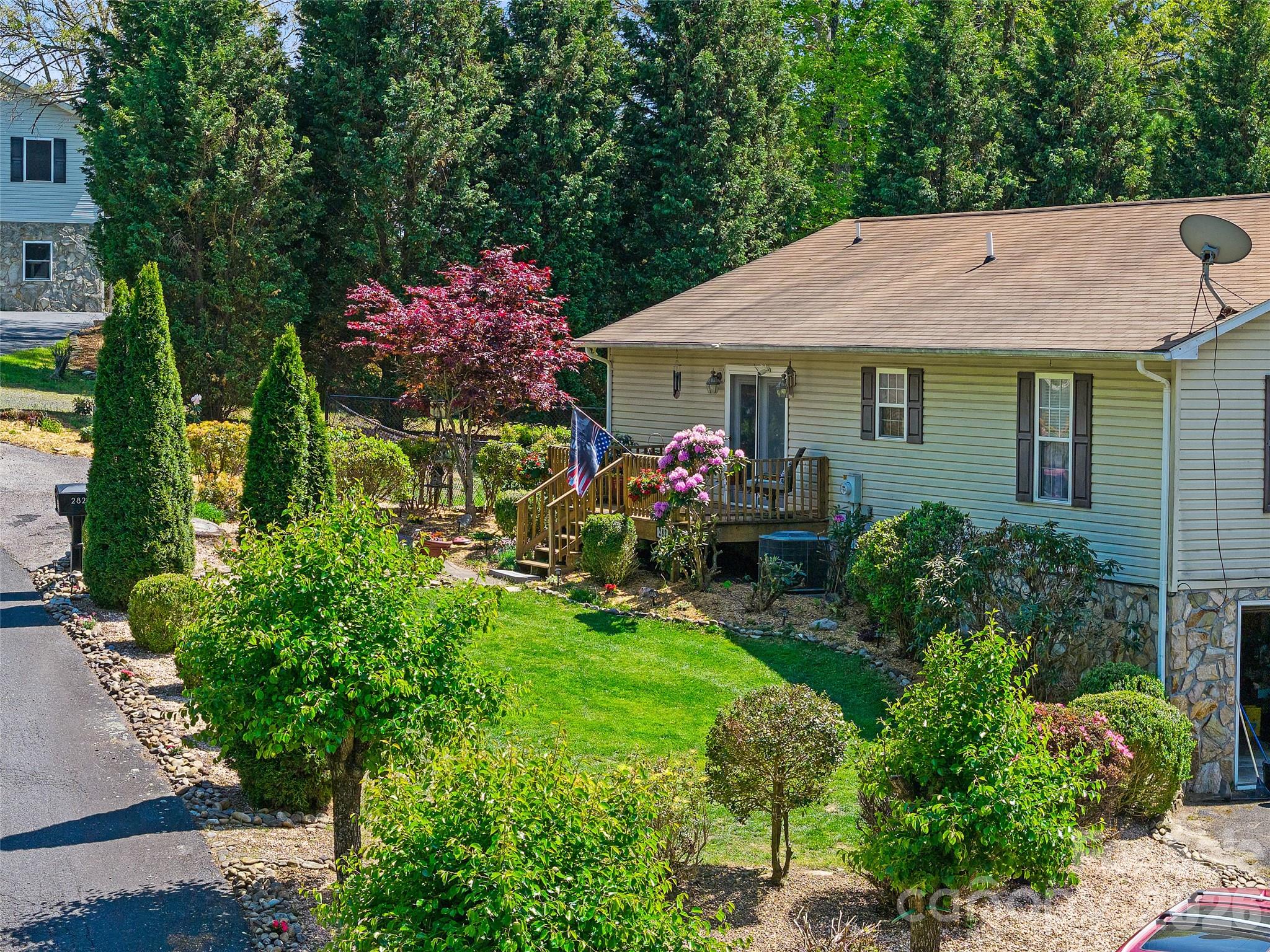 282 Sourwood Drive Spruce Pine NC 28777