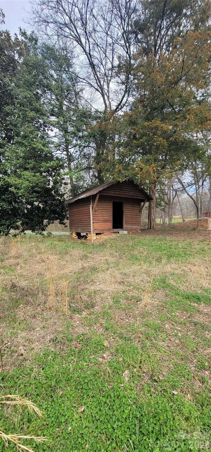 1939 River Road Lincolnton NC 28092