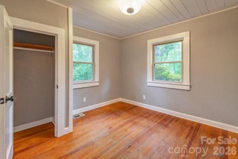 1 Narbeth Road Asheville NC 28806
