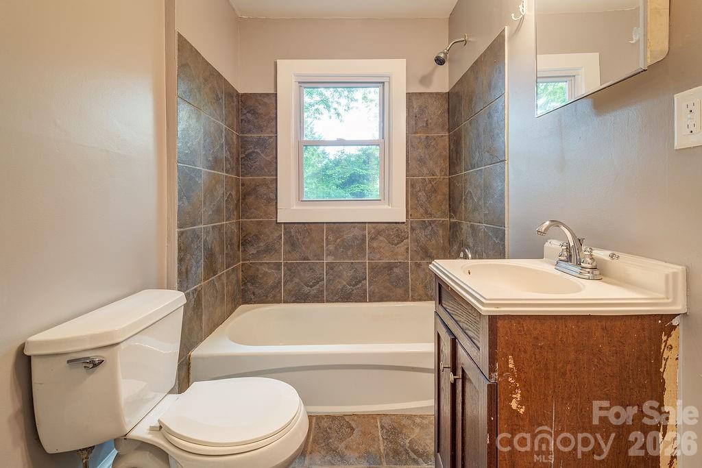 1 Narbeth Road Asheville NC 28806
