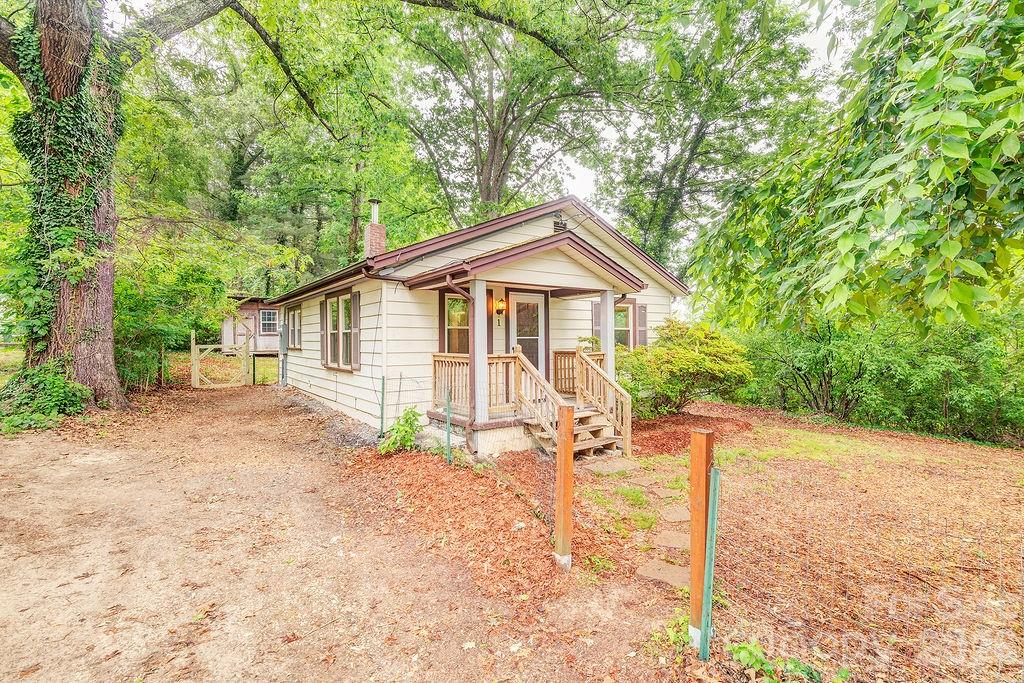 1 Narbeth Road Asheville NC 28806