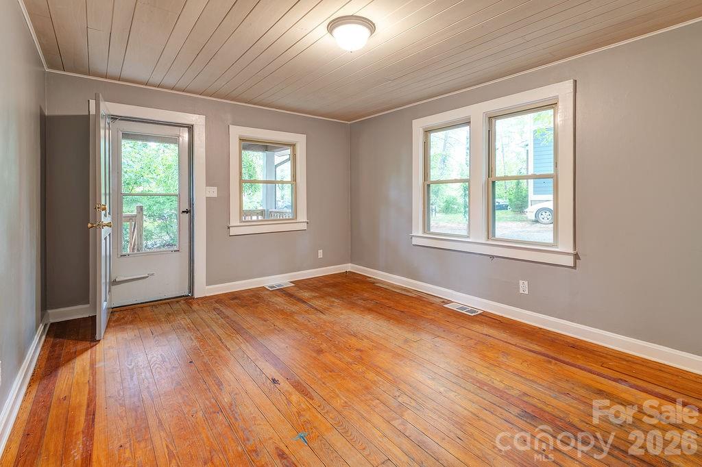 1 Narbeth Road Asheville NC 28806