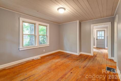 1 Narbeth Road Asheville NC 28806