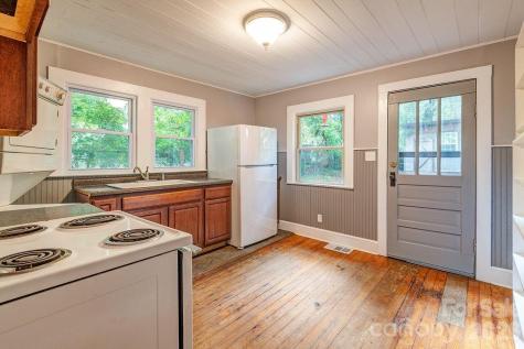 1 Narbeth Road Asheville NC 28806