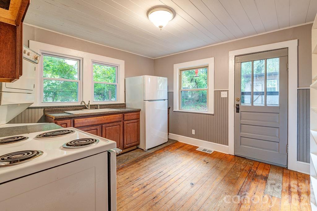 1 Narbeth Road Asheville NC 28806