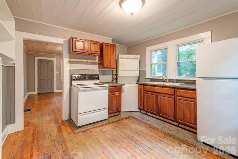1 Narbeth Road Asheville NC 28806