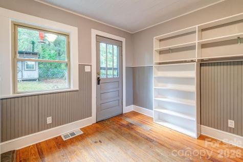 1 Narbeth Road Asheville NC 28806