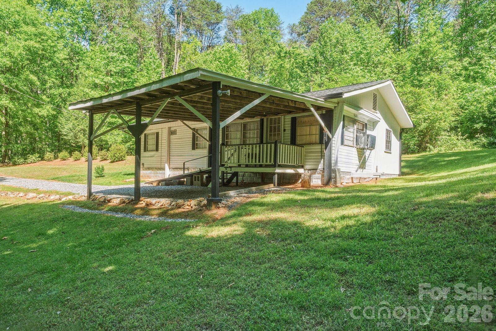 3823 Hickory Highway Statesville NC 28677