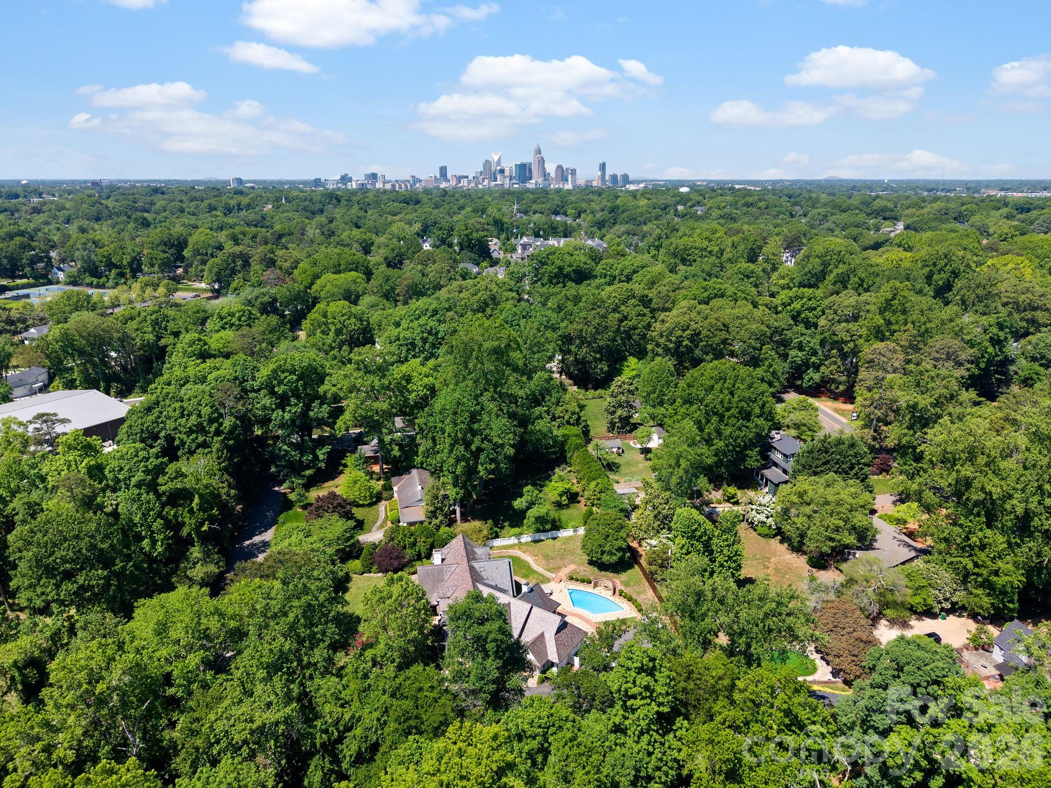 3135 Loma Lane Charlotte NC 28205