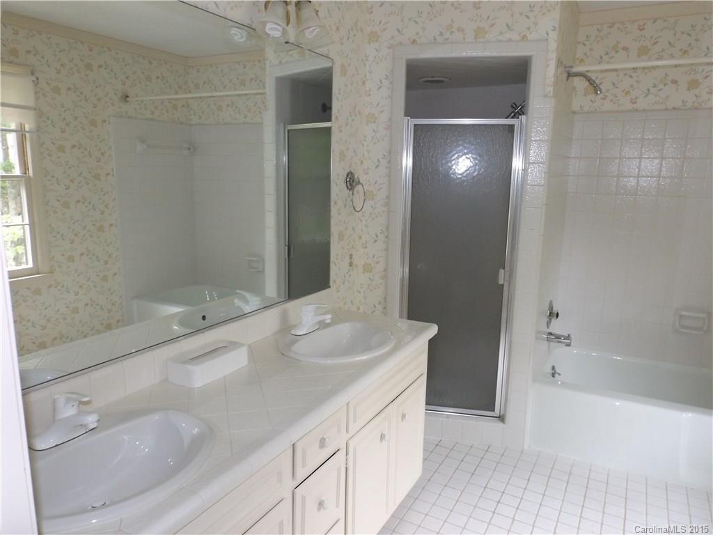 3129 Chaucer Drive Charlotte NC 28210